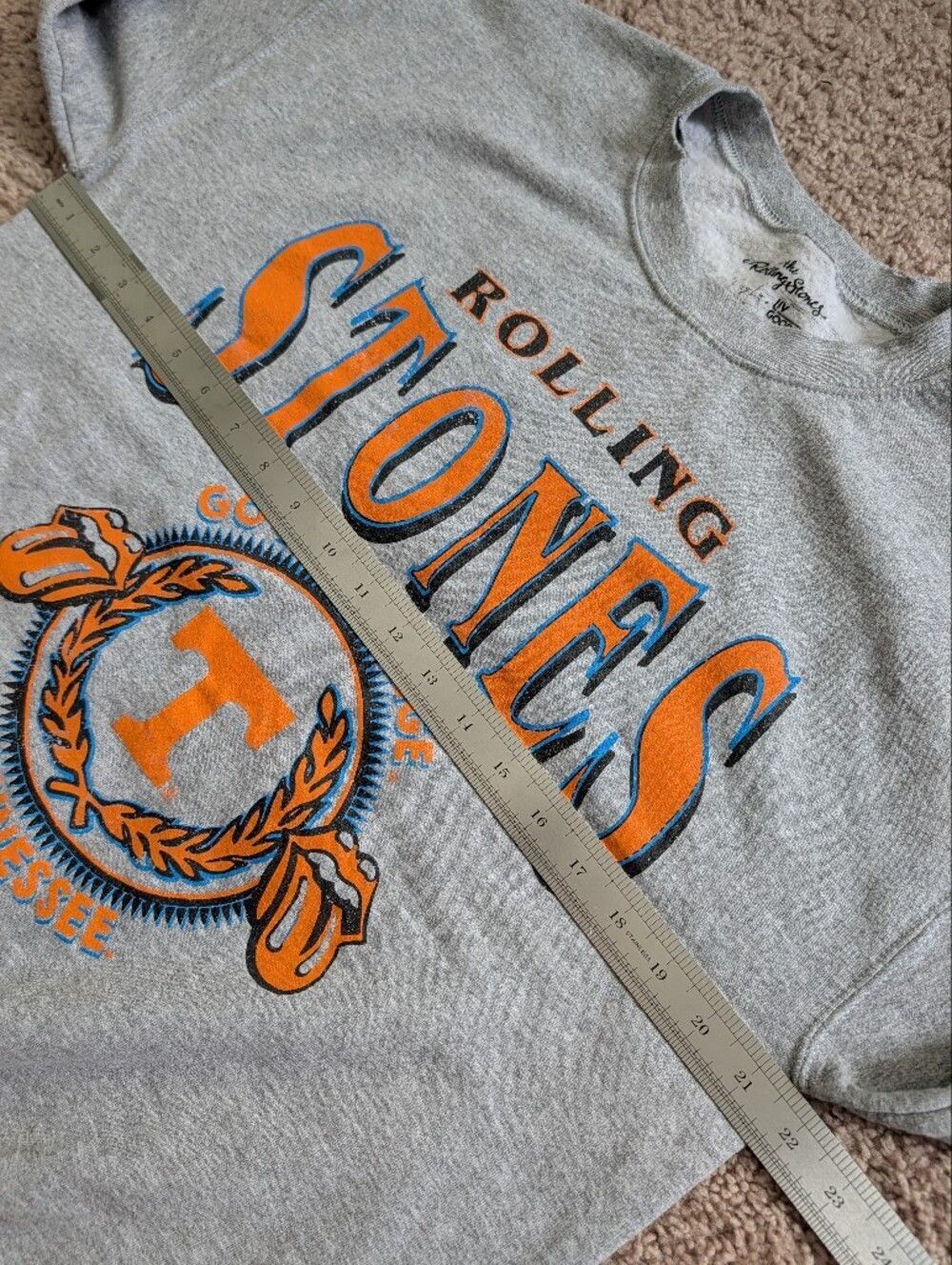 Rolling Stones Womens Gray Tennessee Volunteers College Seal Sweatshirt Small - Picture 13 of 15